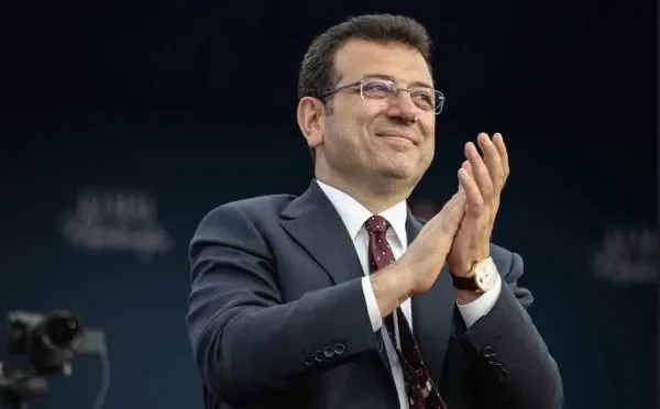 İmamoğlu'ndan Özgür Özel'in "çerçeve yasa" kararına destek: "Altına imzamı atıyorum"
