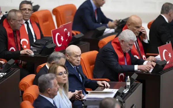 ‘Çerçeve yasa’ teklifine Meclis’te hangi parti nasıl oy verecek?
